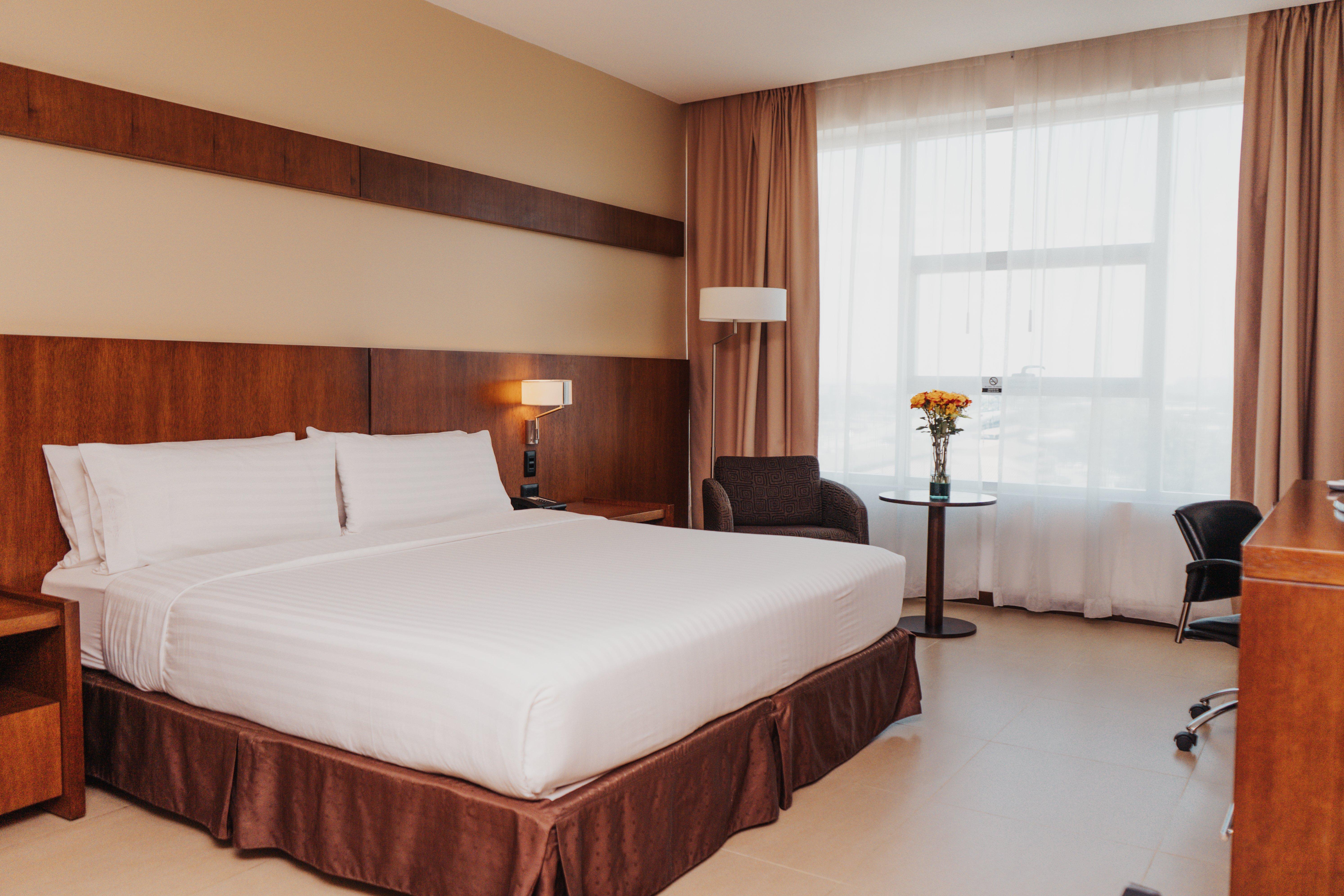 ฮอลิเดย์อินน์ กวายากิล แอร์พอร์ต ภายนอก รูปภาพ A room at the hotel