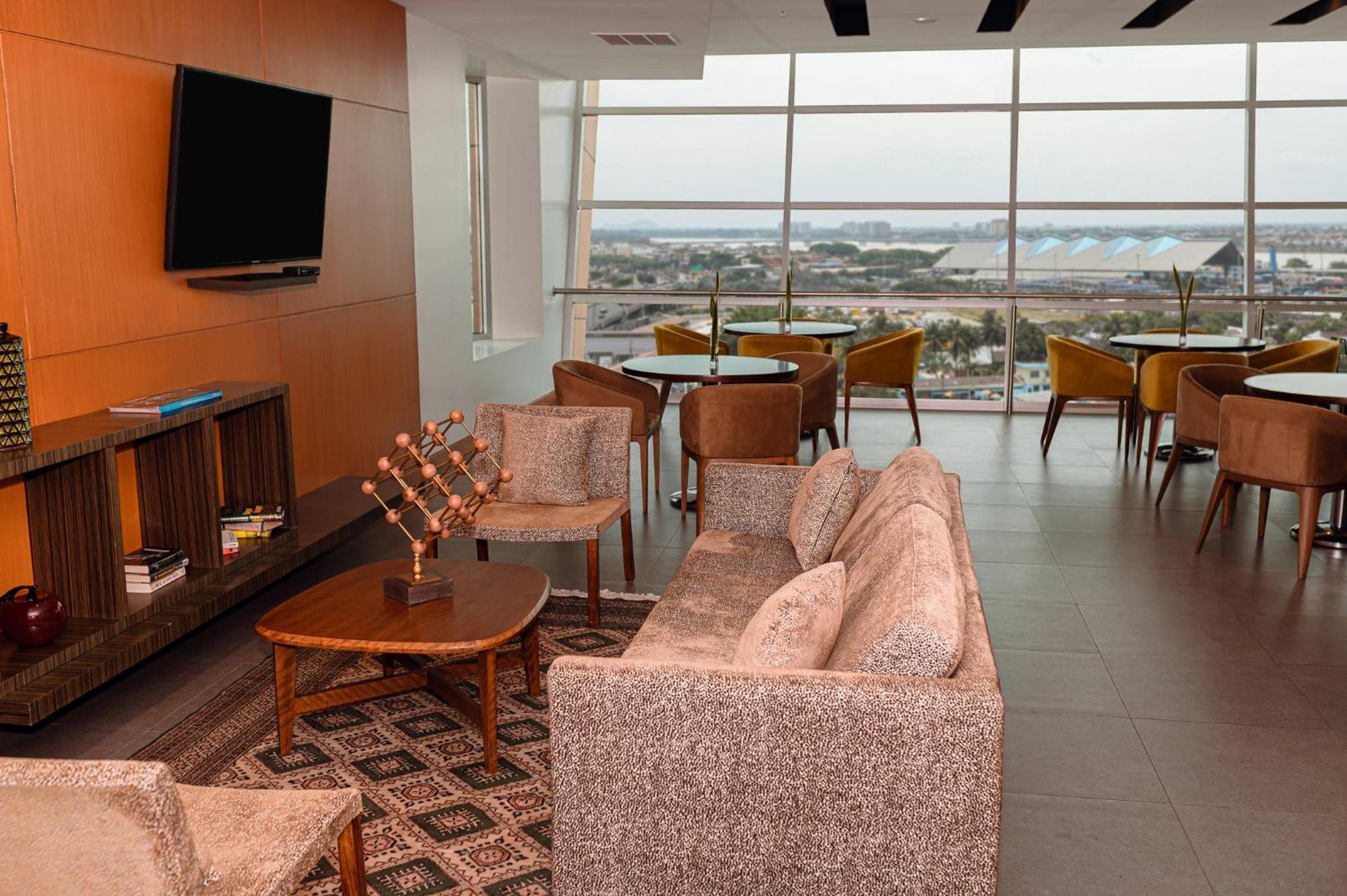 ฮอลิเดย์อินน์ กวายากิล แอร์พอร์ต ภายนอก รูปภาพ VIP Lounge at the airport