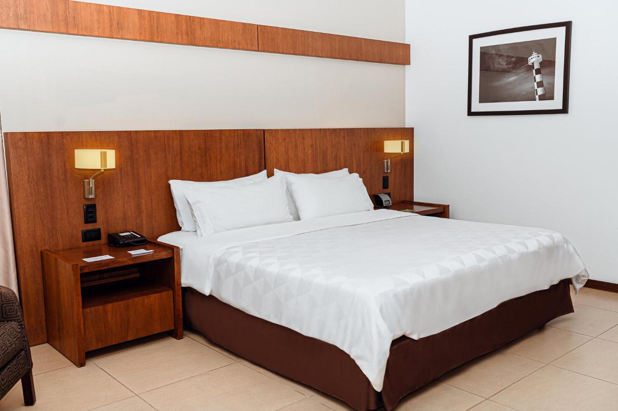 ฮอลิเดย์อินน์ กวายากิล แอร์พอร์ต ภายนอก รูปภาพ A bedroom